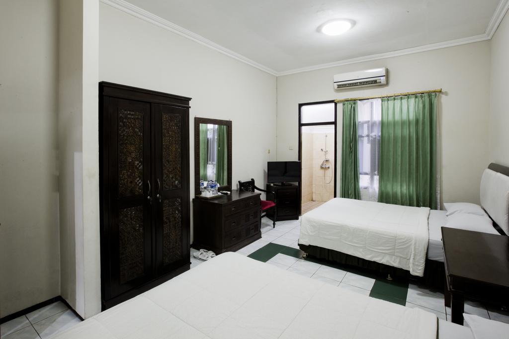 Hotel Galuh Anindita ジョグジャカルタ エクステリア 写真