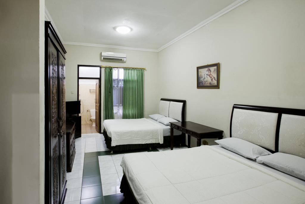 Hotel Galuh Anindita ジョグジャカルタ エクステリア 写真